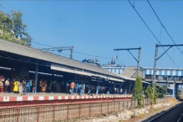 CR starts decongesting Dadar and Thane railway stations