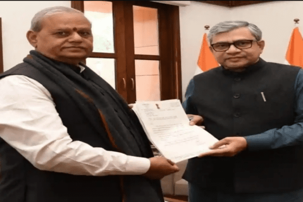 Jaipur-Sawai Madhopur railway line to be doubled by 2027, PM Modi and Railway Minister lauded.